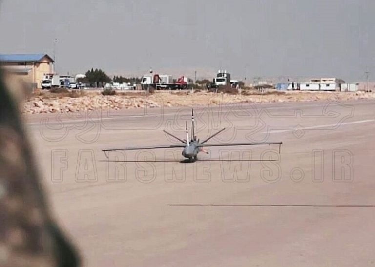 Iran khoe UAV toi tan giup tau cao toc co them don danh moi-Hinh-4