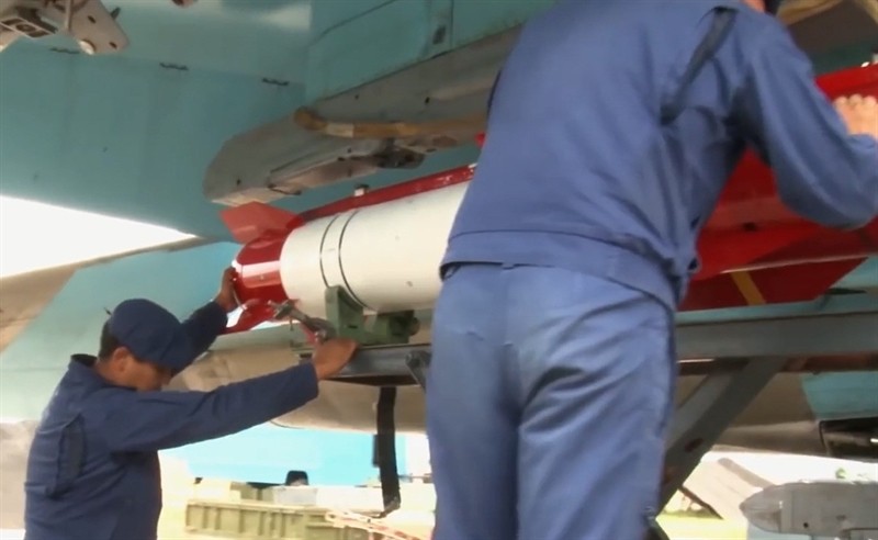 Tiem kich Su-35 phong ten lua tam sieu xa R-37M, F-35 coi chung!-Hinh-6
