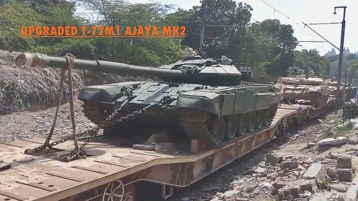 Xe tang T72, T-90 An Do co thuc su 