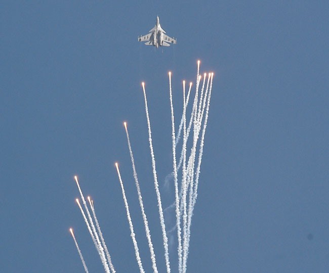 Tiem kich Rafale lan dau xuat hien trong duyet binh Khong quan An Do-Hinh-3