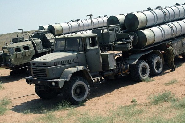 Su that tin S-300 Armenia khai hoa ban ha tiem kich F-16 Tho Nhi Ky