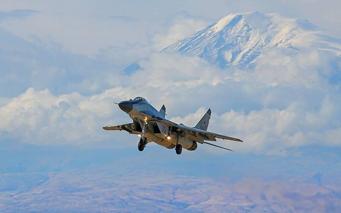 Dua hang loat MiG-29 den Armenia, Nga van noi 