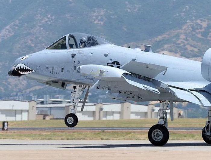 Cuong kich A-10 My lam 