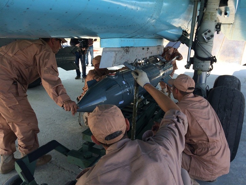 Bao My bat ngo ca ngoi Su-34 Nga: Tan cong mat dat hoan hao-Hinh-3