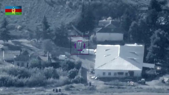 To hop phong khong Tor-M2KM Armenia lai bi UAV TB2 Azerbaijan tieu diet-Hinh-5