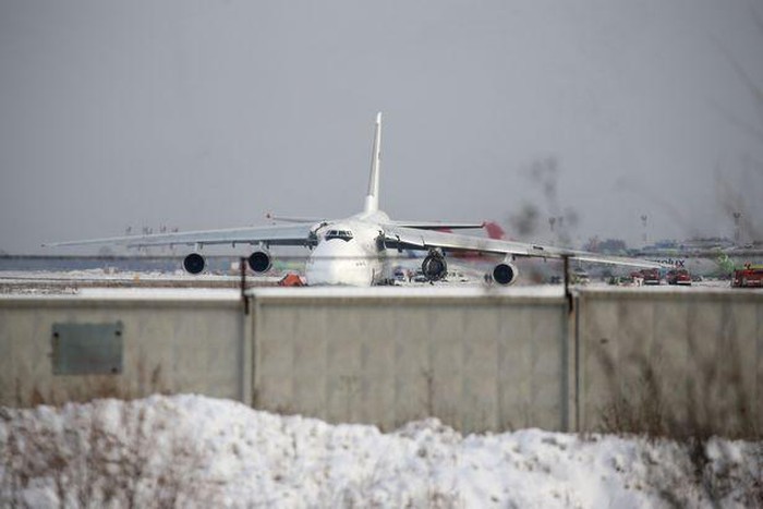 May bay khong lo An-124 Ruslan Nga suyt 