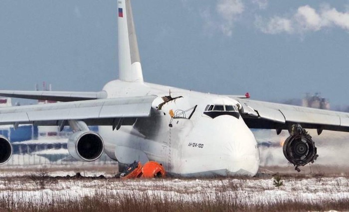 May bay khong lo An-124 Ruslan Nga suyt 