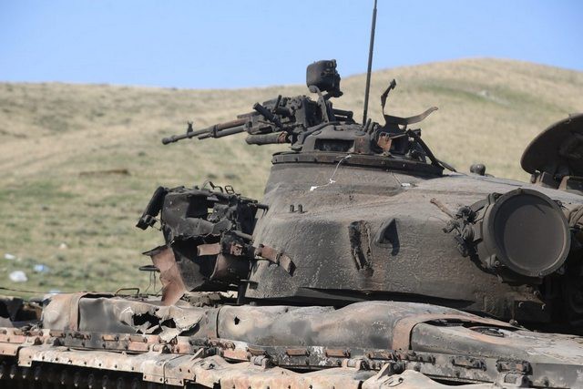 Ly do xe tang T-72 that bai hoan toan o chien truong Nagorno-Karabakh-Hinh-2