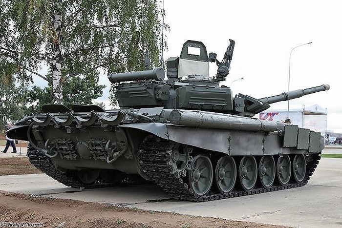 Nga dung xe tang T-72B3M lam doi trong voi K2 tai Kaliningrad-Hinh-8