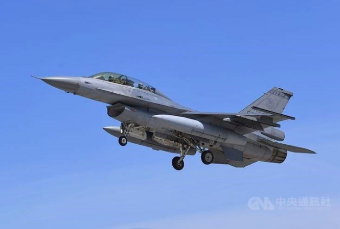 Phi doi F-16 Dai Loan dung hoat dong sau tai nan lien tiep