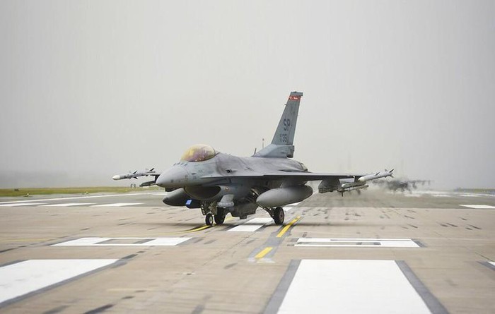 Tiec nuoi phi doi F-16V cuc manh cua Dai Loan phai nam dat-Hinh-12