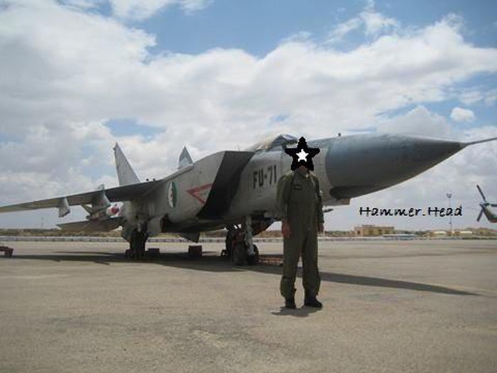 Truoc khi chot mua Su-57, Algeria tung van hanh MiG-25 cuc ton kem-Hinh-9