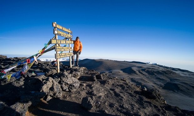 Dep ngo ngang cung duong leo nui Kilimanjaro-Hinh-10