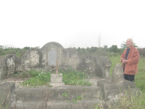 The dat tu linh cua lang nhan tai noi tieng Ha Noi