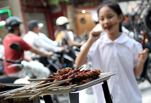 Truy nguyen dien tich doc – la: “An qua nhu mo khoet”