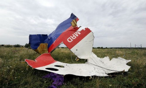 Volkskrant: Bao cao chinh thuc noi MH17 bi ten lua BUK ban ha