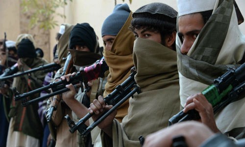 Phien quan Taliban chiem can cu cua Anh tai Afghanistan