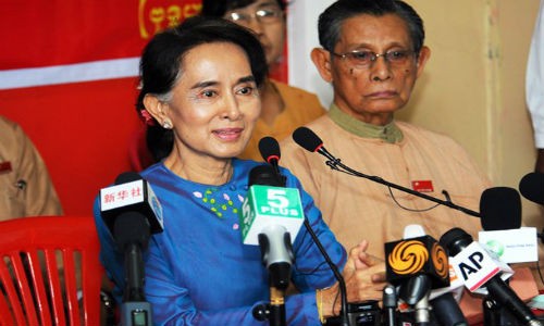 Ket qua bau cu Myanmar: Dang doi lap thang ap dao