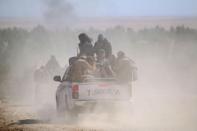 Cuoc song cua chien binh SDF tren chien truong Syria-Hinh-3