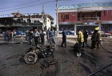 Taliban danh bom lieu chet tai Afghanistan, hang chuc nguoi thuong vong