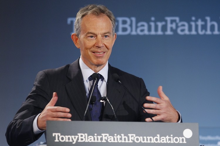 Chuyen ngoai tinh cua cuu Thu tuong Tony Blair va Wendi Deng