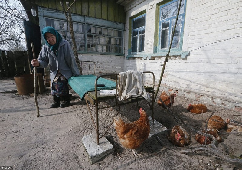 Am anh ben trong nhung toa nha bo hoang sau tham hoa Chernobyl-Hinh-10