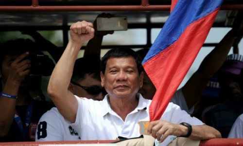 Tong thong dac cu Rodrigo Duterte  se lam gi o Bien Dong?
