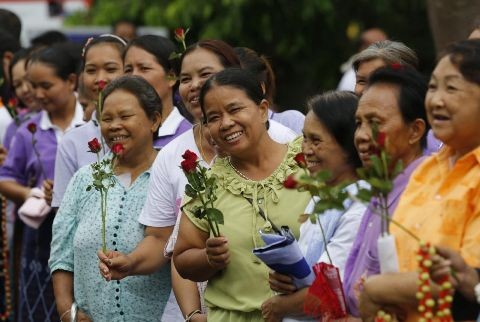 Cuu Thu tuong Thai xinh dep Yingluck tung “vu khi” dac biet-Hinh-4