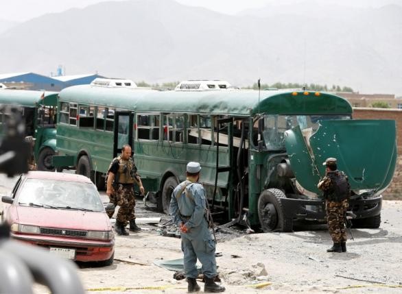 Hien truong Taliban danh bom lieu chet o Afghanistan, 70 nguoi thuong vong-Hinh-2
