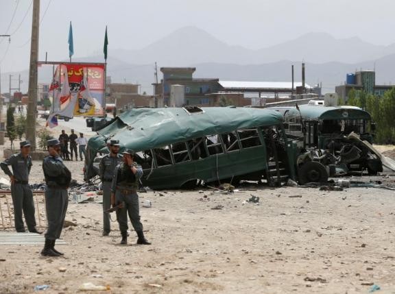 Hien truong Taliban danh bom lieu chet o Afghanistan, 70 nguoi thuong vong-Hinh-6