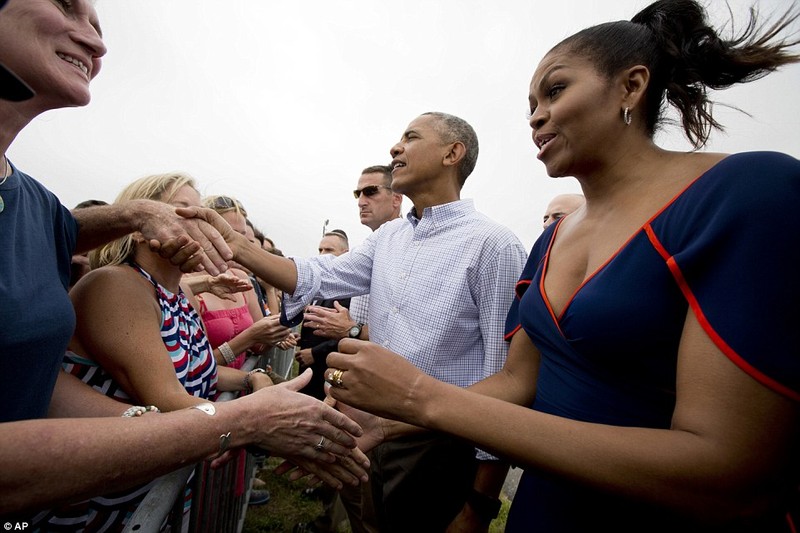 Loat anh moi nhat ve hai co con gai cua Tong thong Obama-Hinh-11