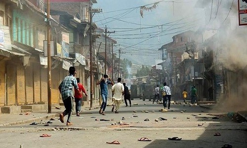 Dung do ac liet o Kashmir, An Do khien 100 nguoi bi thuong