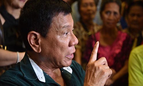Ly do ong Duterte don dap “na phao” vao quan he My-Phi