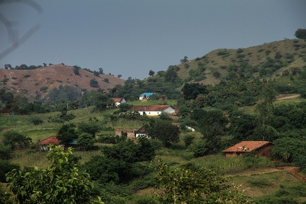 Co cuc nhung dua tre bi bo roi o An Do-Hinh-12