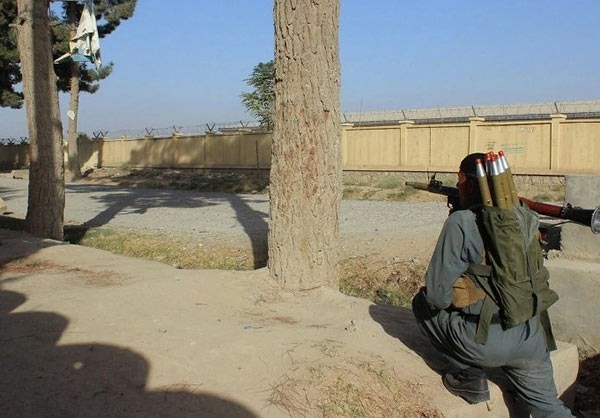 Quan doi Afghanistan xua duoi phien quan Taliban khoi Kunduz-Hinh-2