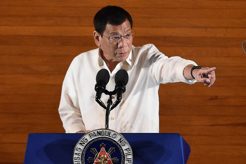 Toan canh 100 ngay dau cua Tong thong Philippines Duterte-Hinh-9