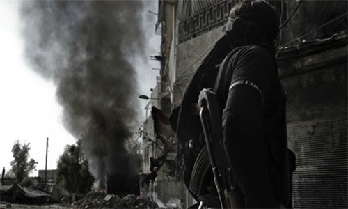 Chien su Syria: Khung bo ton that nang tren nhieu mat tran