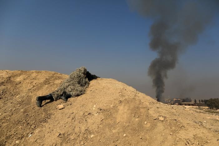 Anh: Luc luong Iraq giai phong san bay Mosul khoi IS-Hinh-3