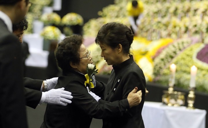 Cuoc doi thang tram cua Tong thong Han Quoc Park Geun-hye-Hinh-19