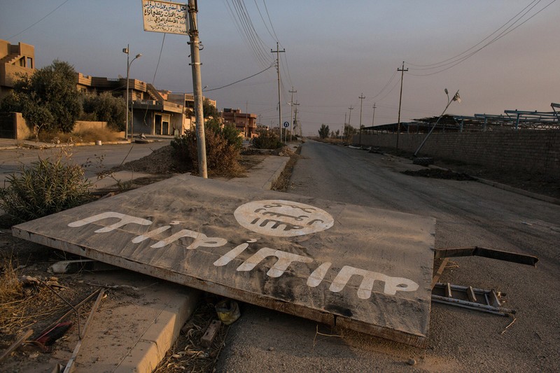 Chum anh nguoi dan Iraq tro ve thi tran Qaraqosh hoang tan-Hinh-9