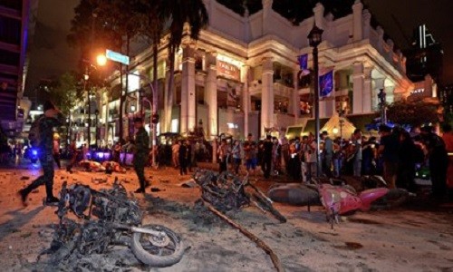 Danh bom xe o Thai Lan, 42 nguoi bi thuong