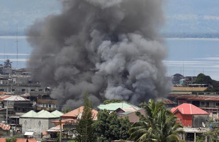 Anh nong hoi quan doi Philippines tan cong phien quan o Marawi-Hinh-3