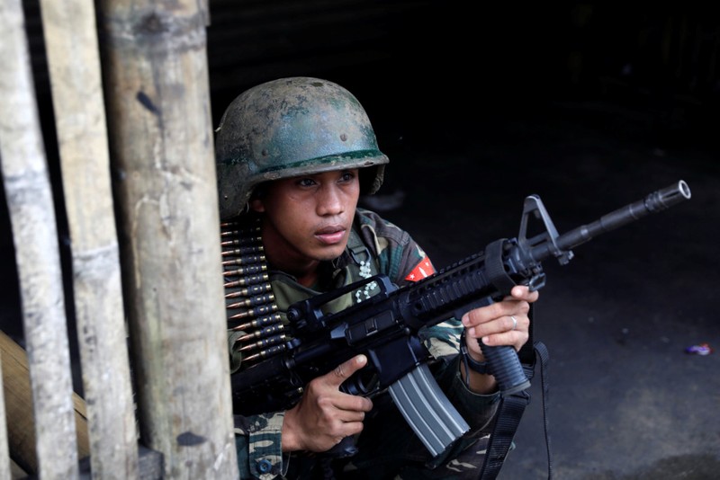 Binh si Philippines gap kho khi doi dau phien quan o Marawi-Hinh-4