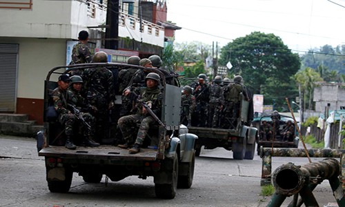 Binh si Philippines gap kho khi doi dau phien quan o Marawi-Hinh-9