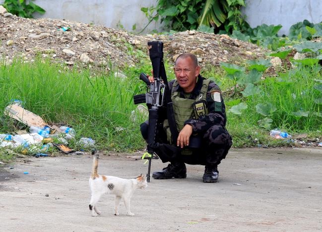 Anh: Giao tranh ac liet tiep dien tai thanh pho Marawi cua Philippines-Hinh-13