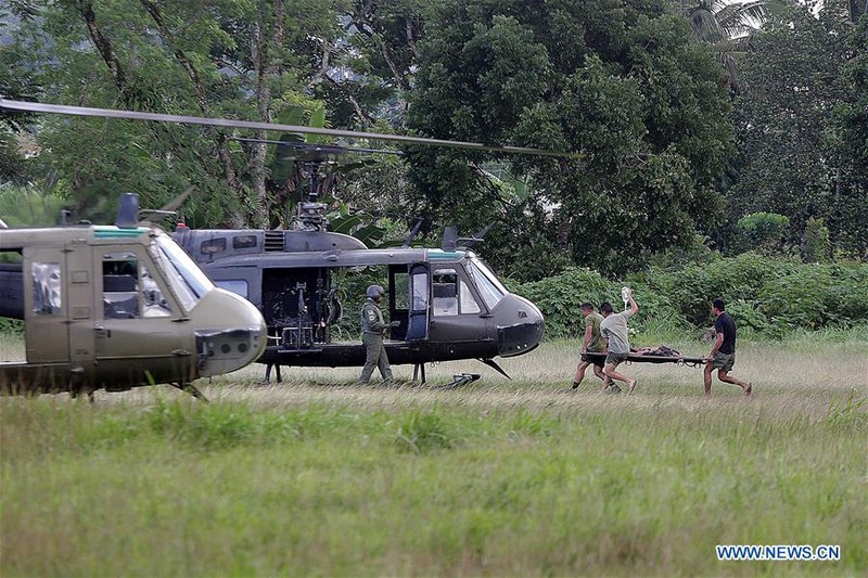 Anh: Philippines dieu quan tiep vien toi thanh pho Marawi danh khung bo-Hinh-12