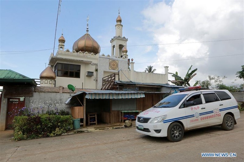 Anh: Philippines dieu quan tiep vien toi thanh pho Marawi danh khung bo-Hinh-4