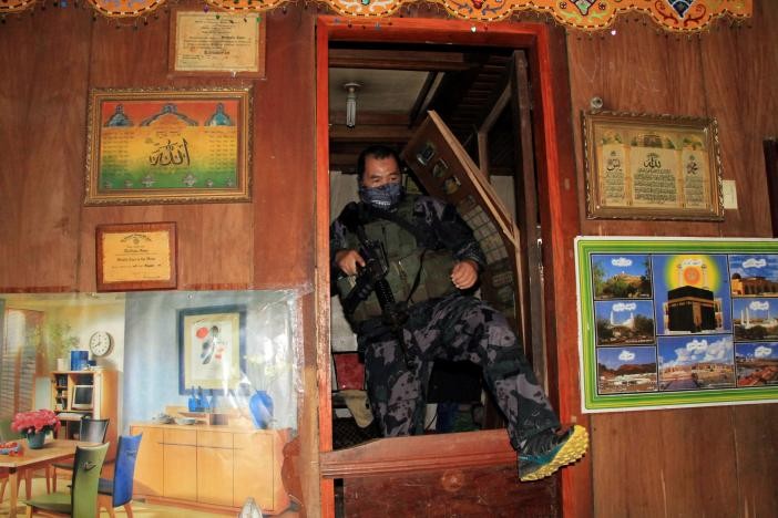 Chum anh Quan doi Philippines truy lung khung bo o Marawi-Hinh-9
