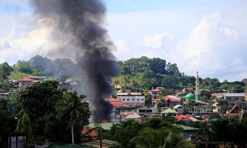 Giao chien voi khung bo o Marawi, nhieu linh Philippines thiet mang