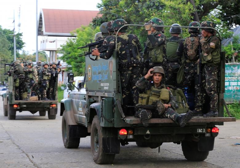 Anh: Quan doi Philippines tan cong khung bo o Marawi-Hinh-12